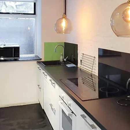 4 Person In Semesterbostad