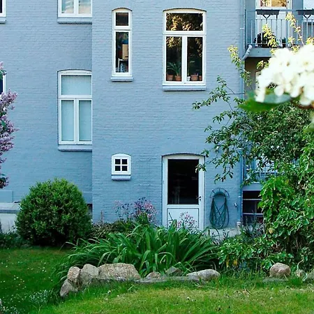 4 Person In Semesterbostad *